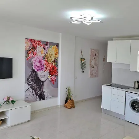 Americas Best-suite 7-appartamento 5 Mins Dalla Con Vista Mare E 2 Piscine